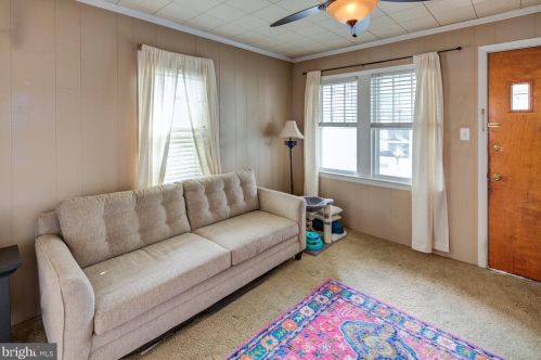 301 Summit Ave, Wilmington DE  19804-1725 exterior