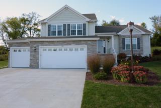 1901 Patrick Ln, Waukesha, WI 53188-2684