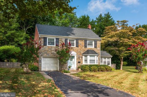 208 Hathaway Ln, Ardmore, PA 19003-1704