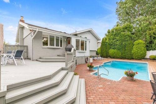 34 Forsythia Ln, Muttontown NY  11753-2337 exterior