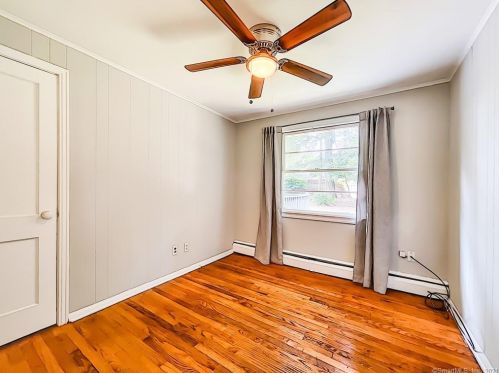 70 Ellsworth Dr, Bloomfield CT  06002-2845 exterior