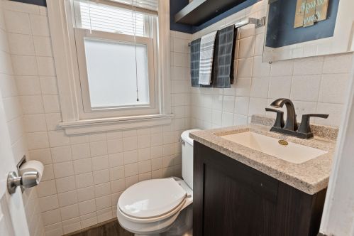 657 2nd Ave, West Bend WI  53095-4013 exterior