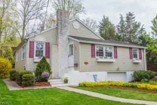 4 Elmwood Ter, Wayne, NJ 07470-4302