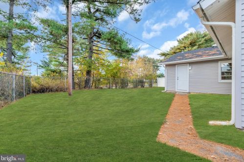 9 Snowflower Ln, Willingboro NJ  08046-1012 exterior