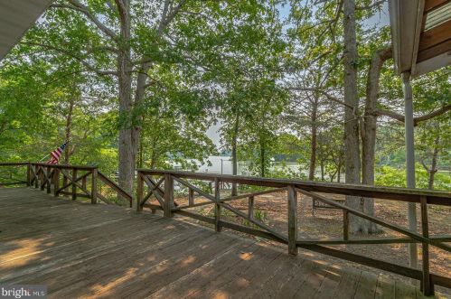 26 Mount Holly Ct, Montross VA  22520-4110 exterior