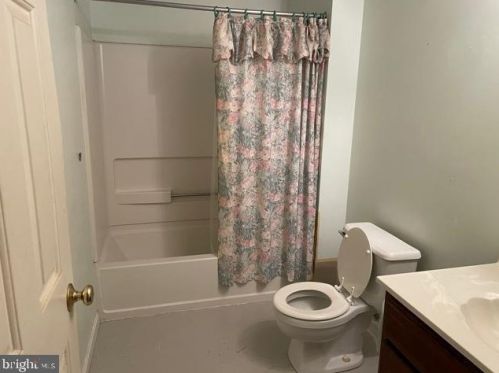 303 Forrest Ave, Shrewsbury PA  17361-1332 exterior