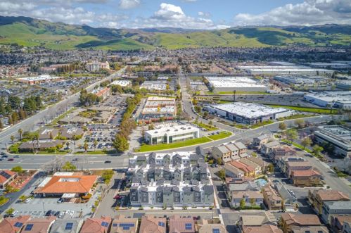 83 Milpitas Blvd, Milpitas, CA 95035-4403