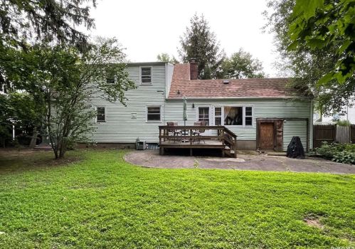 15 Richwood Pl, Huntington Station NY 11746-3228 exterior