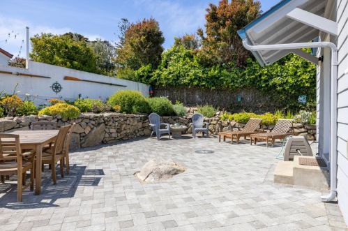 925 Balboa Ave, Del Monte Park CA  93950-2203 exterior