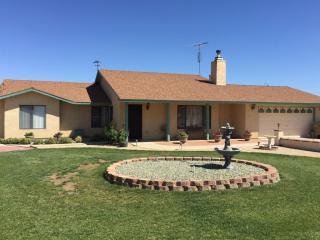 9205 9th Ave, Hesperia, CA 92345-3458