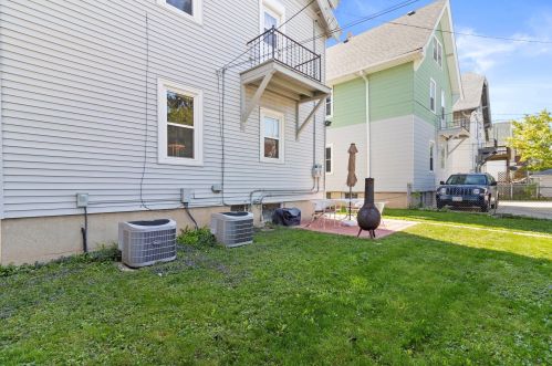 3335 Cramer St, Milwaukee WI  53211-3009 exterior