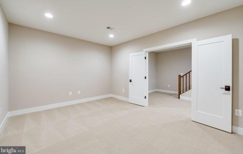 506 West St, Falls Church VA  22046-2846 exterior