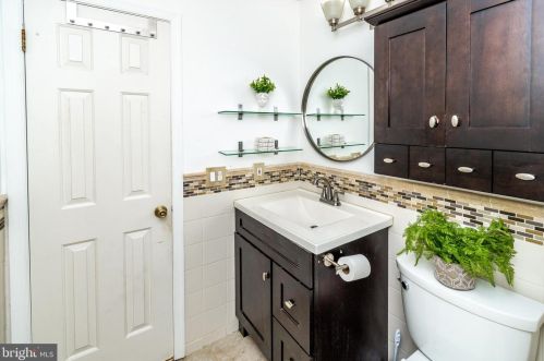 48 Drewes Ct, Lawrence Township NJ  08648-2634 exterior