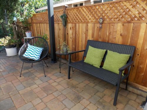 1564 Cunningham Way, Santa Rosa CA  95403-2342 exterior