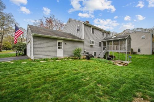 156 Pine Tree Cir, North Kingstown RI  02852-6710 exterior