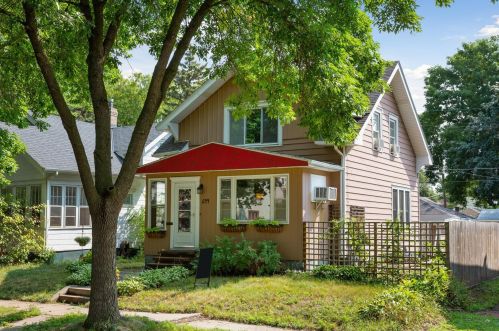 644 Asbury St, Saint Paul, MN 55104-1825