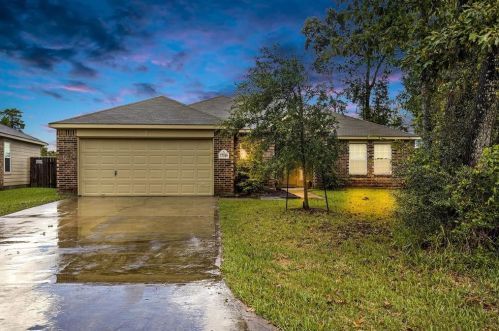 17189 Glen Oaks Dr, Conroe, TX 77385-4631