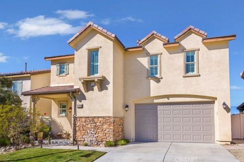 17009 Silk Tree Way, Santa Clarita, CA 91387-1811