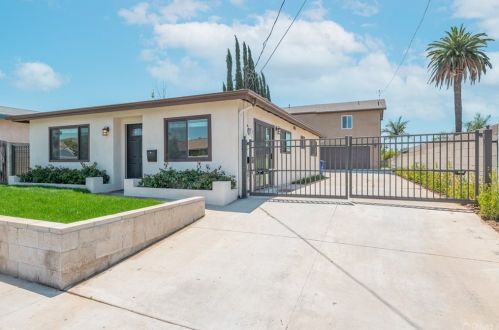 18542 Spring St, Orange, CA 92869-3513