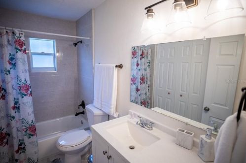 4287 Cynthia St, Orlando FL 32811-4228 exterior