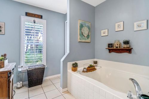 4845 20th Ave, Naples FL  34117-9125 exterior