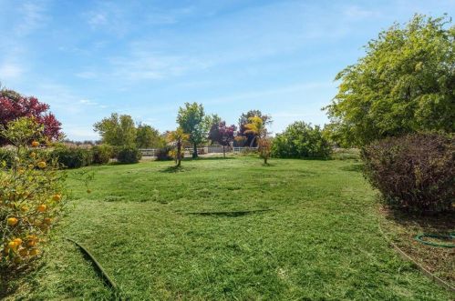 5870 Yuste Ln, Hollister, CA 95023-9538