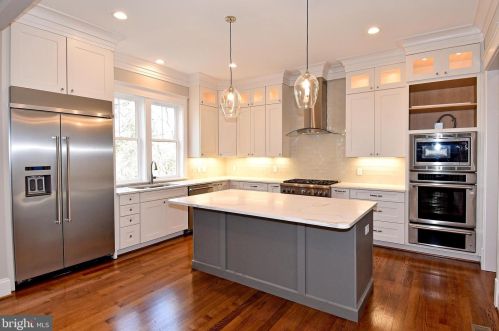7314 Reddfield Ct, Falls Church, VA 22043-2706
