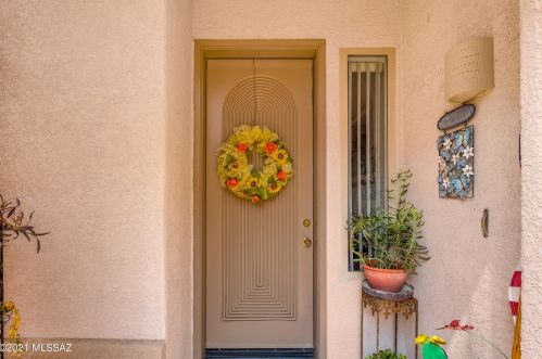 10690 Placita Guajira, Tucson, AZ 85730-5815