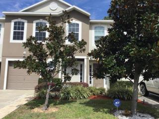 11624 Hickory Oak Dr, Jacksonville, FL 32218-9077