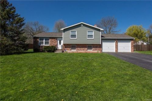9487 Blaze Path, Brewerton, NY 13029-9623