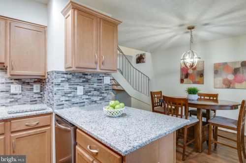 334 Shenandoah St, Leesburg VA  20175-4010 exterior