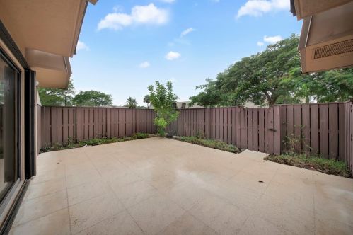 5035 50th Way, West Palm Beach, FL 33409-7141