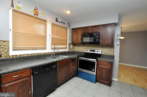 34 Elmire Ln, Willingboro NJ  08046-2307 exterior