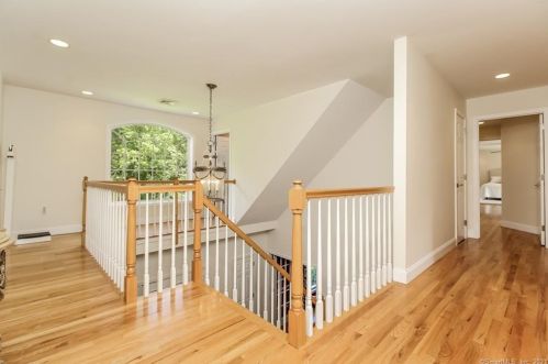 35 Roast Meat Hill Rd, Deep River CT  06419-1425 exterior