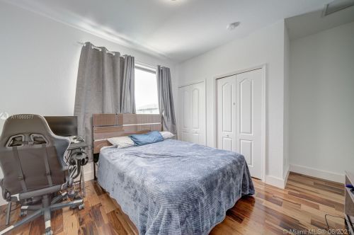 8941 178th St, Hialeah FL  33018-6554 exterior