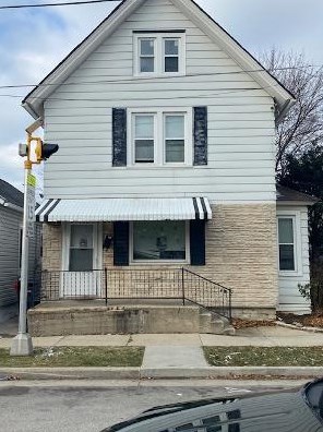 1008 Caroline St, Waukesha, WI 53186-5085