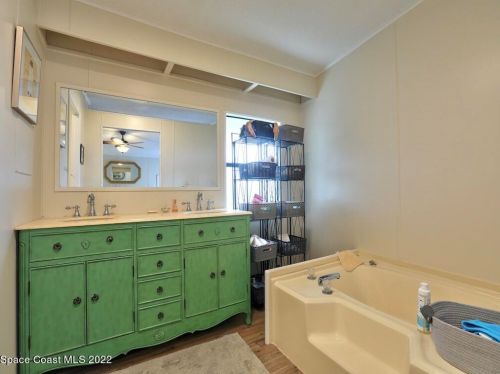 207 Cobia Ct, Sebastian FL  32976-2558 exterior