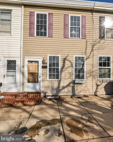 1811 10th St, Wilmington, DE 19805-2710