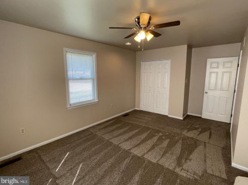 1567 Potter Dr, Pottstown PA 19464-2978 exterior