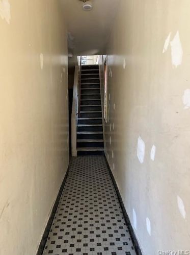 1932 Hennessy Pl, Bronx, NY 10453-2910