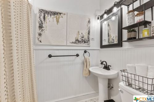 1708 Main St, Georgetown TX 78626-7924 exterior