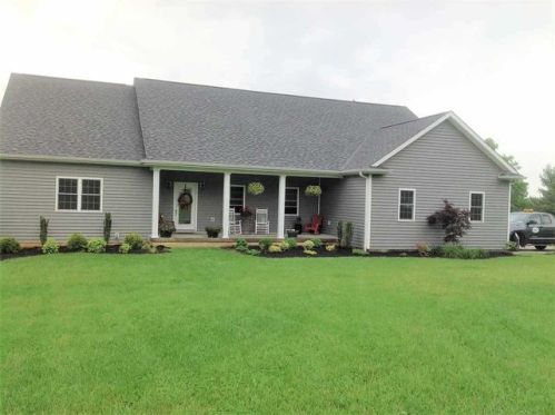 713 Old Patoka Rd, Patoka, IN 47666-9003