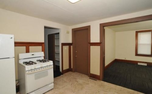 1600 35, Milwaukee WI 53215-1827 exterior