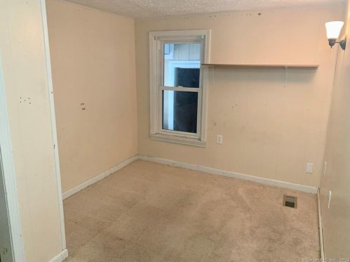 107 Brown Ave, Norwich CT  06351-1927 exterior