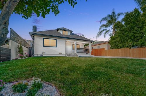 137 Altadena Dr, Altadena CA  91001-5104 exterior