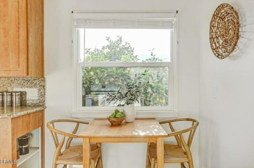 2919 El Caminito, Glendale CA  91214-2006 exterior