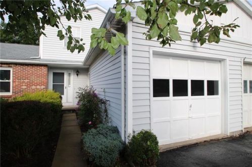 1462 Wood Dr, Canandaigua, NY 14425-9030