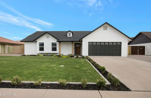 421 Houston Ave, Gilbert, AZ 85234-3426