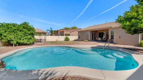 1800 Indigo Dr, Chandler, AZ 85286-2276