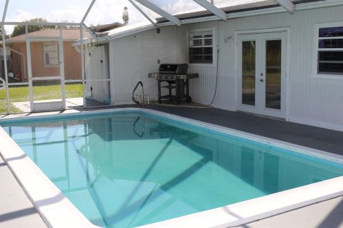 849 Goodrich St, Fort Pierce, FL 34983-2040